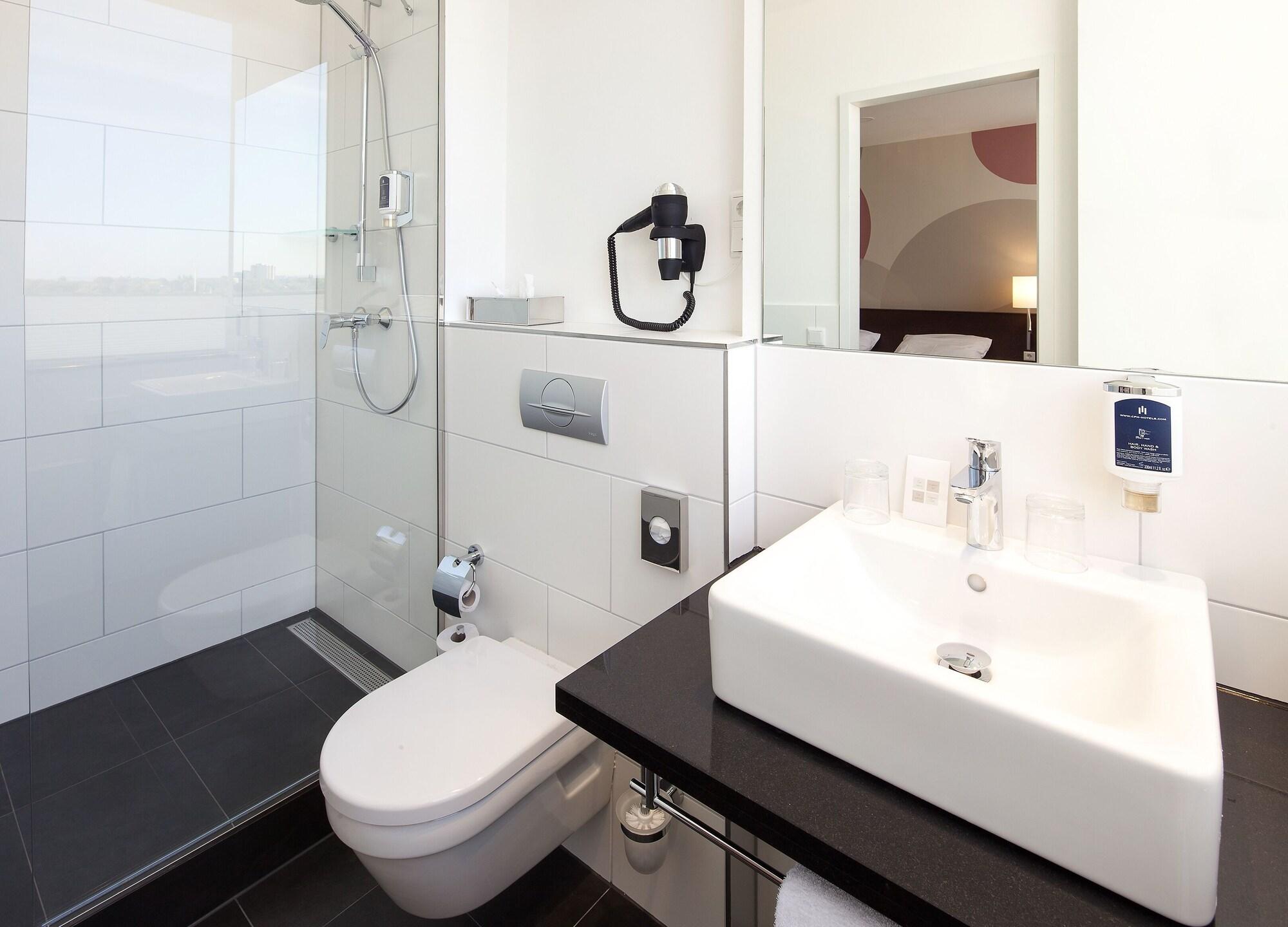Webers - Das Hotel Im Ruhrturm Essen Ngoại thất bức ảnh