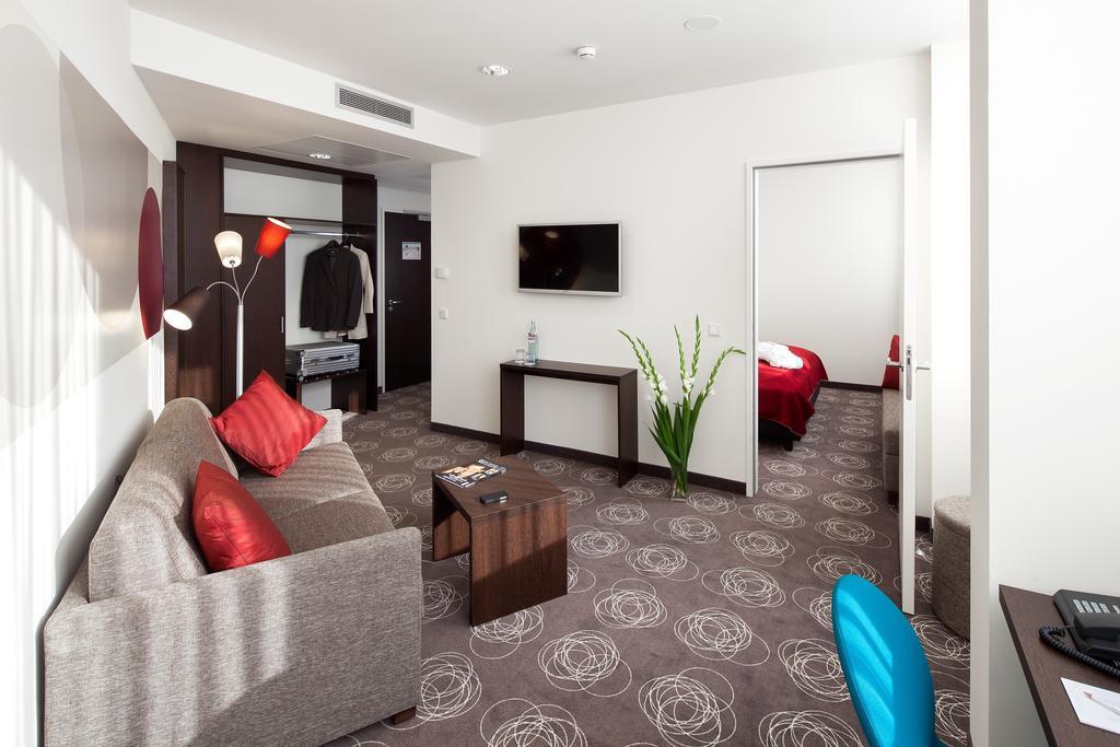 Webers - Das Hotel Im Ruhrturm Essen Ngoại thất bức ảnh