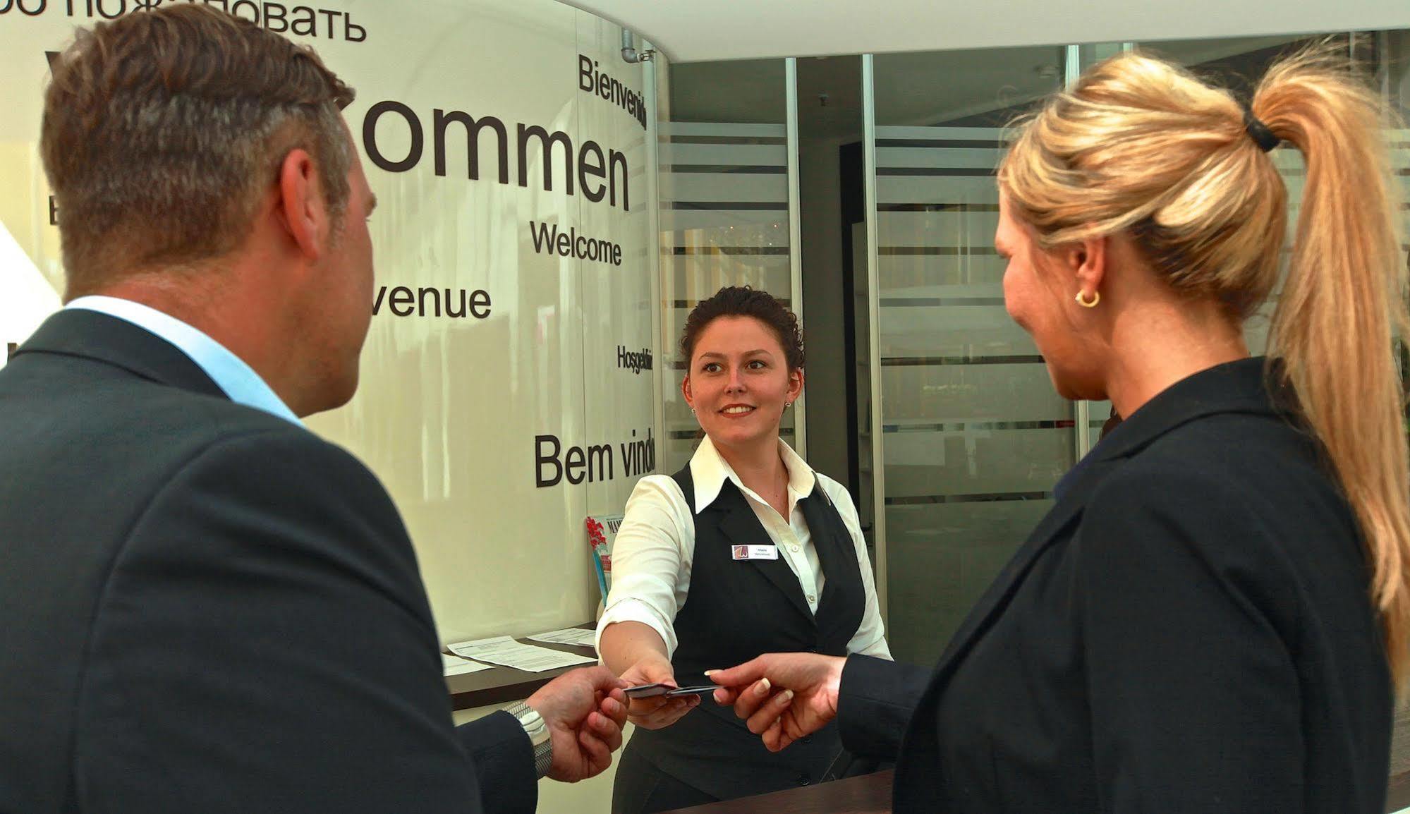 Webers - Das Hotel Im Ruhrturm Essen Ngoại thất bức ảnh