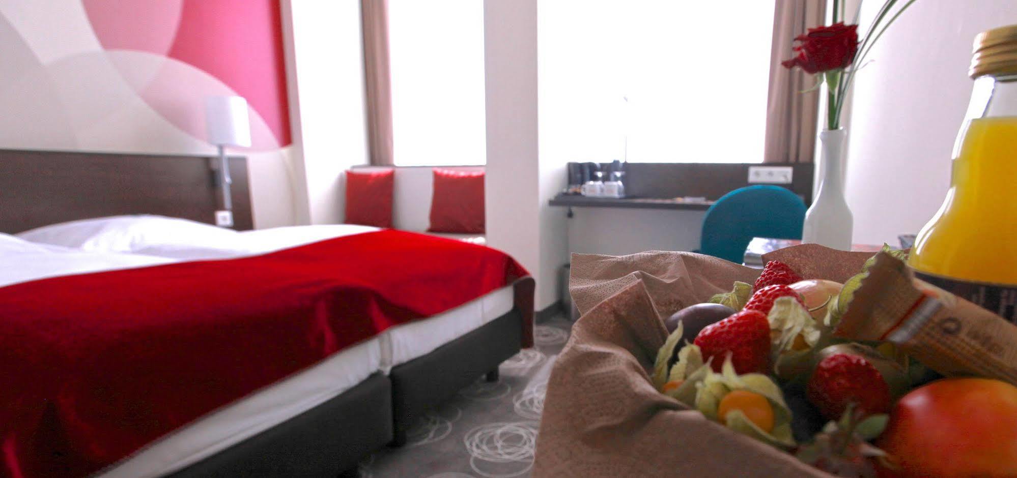 Webers - Das Hotel Im Ruhrturm Essen Ngoại thất bức ảnh